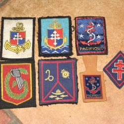 Lot d'insignes en tissu des Troupes de Marine.