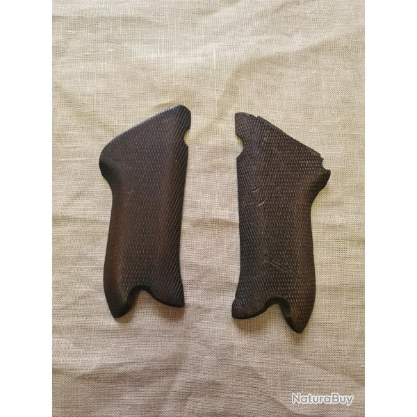 Paire de  plaquettes pour P08 original