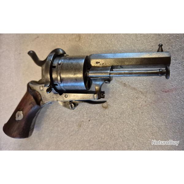 Petit revolver 7 mm a broche bon etat de fonctionnement et de prsentation APTE AUX TIRS