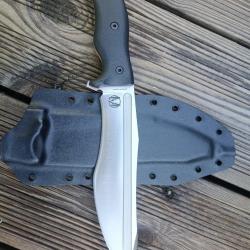 Couteau de combat wtg little evil 2