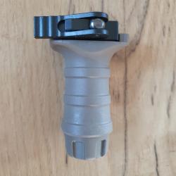 Poignée droite tactique airsoft picatinny clips