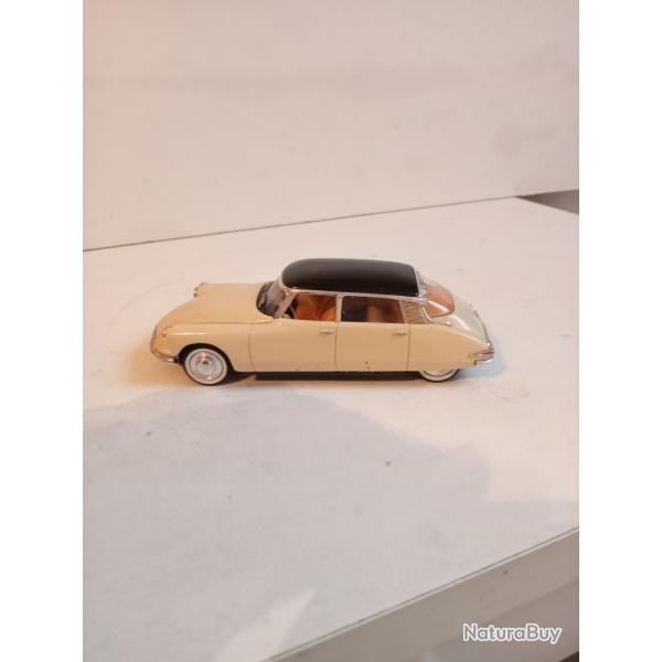 CITRON DS 19  beige 1956  NOREV  1/43