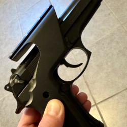 Montage lat&eacute;ral Picatinny pour pistolet Beretta 92FS (optique / red dot)