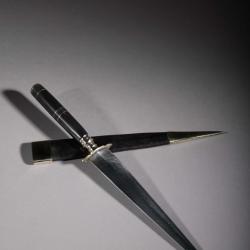 stylet corse poign&eacute;e en &eacute;b&egrave;ne 185
