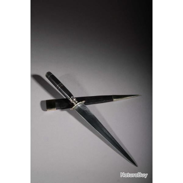 stylet corse poign�e en �b�ne 185