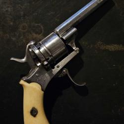 Revolver a broche 7 mm le faucheux