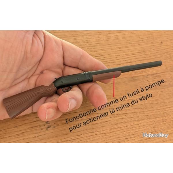 STYLO FUSIL A POMPE 19CM DE LONG CROSSE 2 CM DE LARGE AVEC BILLE RETRACTABLE AVEC LA POMPE