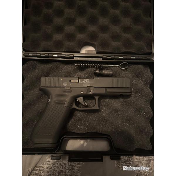 Glock 17 gen5 9mm P.A.K