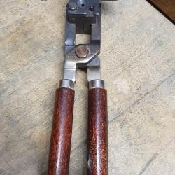 Moule Revolver 38 SP RCBS 38-158-SWC avec sa poignée RCBS TBE