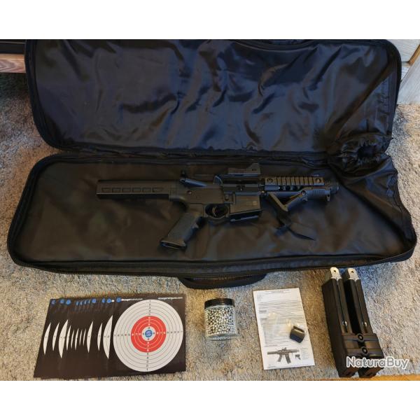 CROSMAN AP-4  FULL AUTO BLOWBACK +CHARGEUR SUPP+poign�e tactique +malette de transport souple