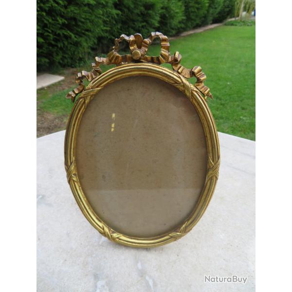Ancien grand cadre porte photo en bronze dor� de style Louis XVI - FRANCE (XIX�)