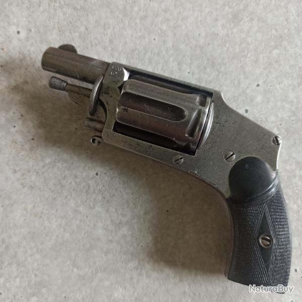 Superbe rvolver de la Manufacture de Saint-Etienne cal. 6mm vlodog - 1 prix dpart sans rserve