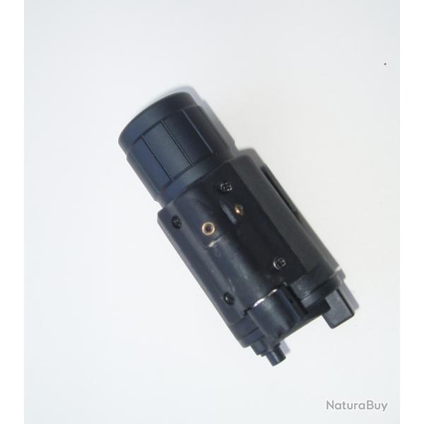 pointeur laser et lampe tactique 3