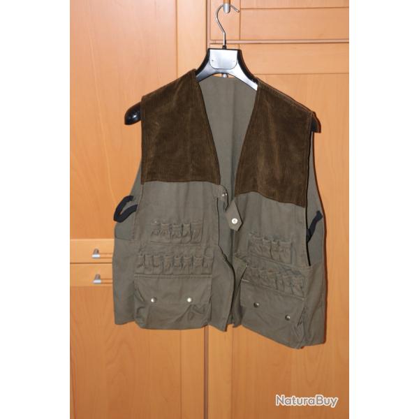 GILET DE CHASSE AVEC GIBSIERE BON ETAT EN OCCASION TAILLE 54/56