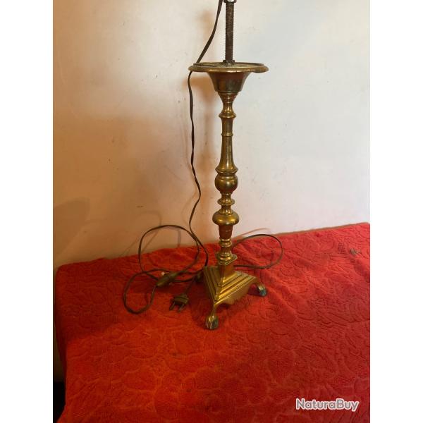 Chandelier en bronze de style haute �poque �lectrifi�