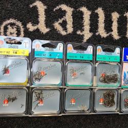 lot de 10 articles de peche neuf aux encheres promotion armurerie