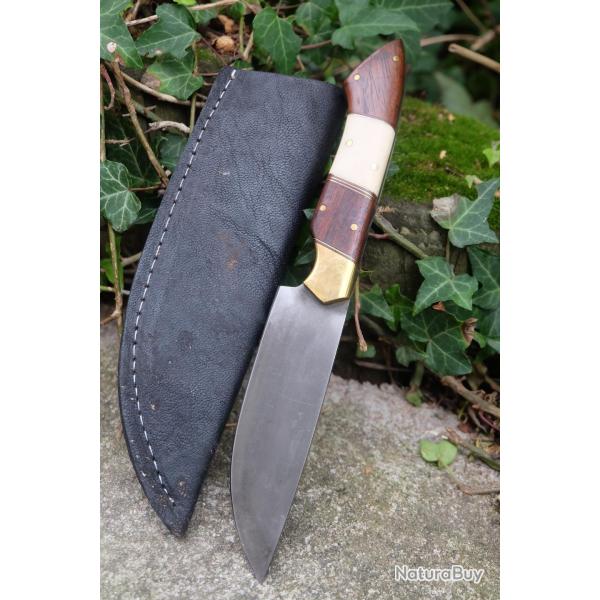 Bushcraft Couteau de Chasse Survie Lame Carbone 1055 Manche Bois/Os Etui Cuir Fabric Artisanale