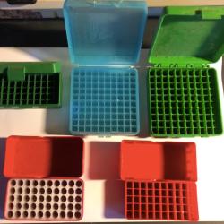 5 boites de rangement d'occasion pour munitions 38 ou 357 mag