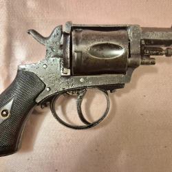 Revolver bulldog 8 mm a poudre noire gros modèle apte aux tirs avec munition adequate en PN.