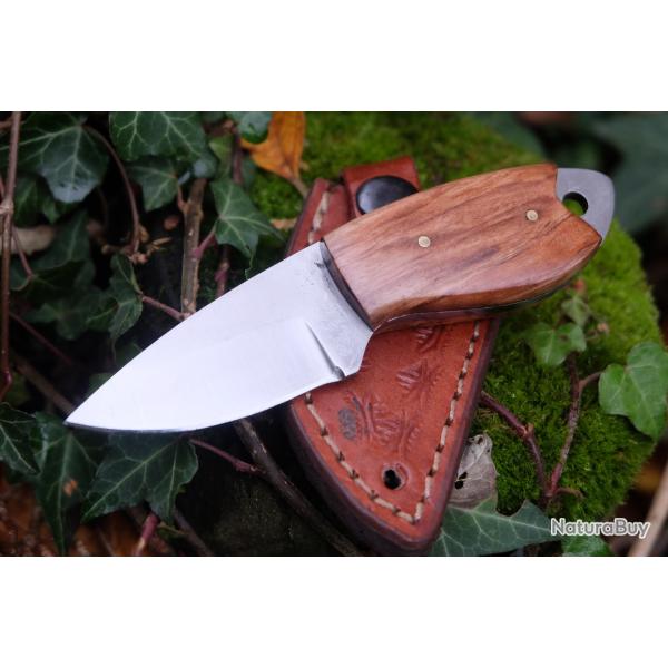 Couteau de Cou Lame Acier Carbone 1055 Manche Bois Etui Cuir Fabric Artisanale