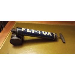 Ancien pulv&eacute;risateur de marque Fly Tox