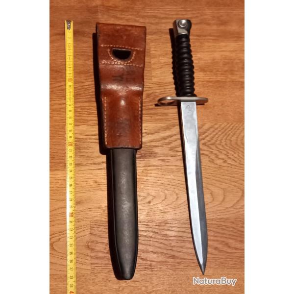 Baionnette suisse pour fusil d'assaut STG57