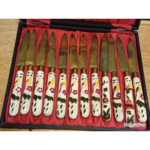 Ancien et rare service de 12 couteaux  fruit en porcelaine UCHATIUS BRONCE