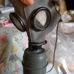 NOEL25 Masque a gaz ww2 d'origine et complet(25� l'article si commande avant le 19/12/2025 inclus)