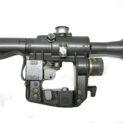 Lunette réglementaire AK 47 /AK74 ref 147     box 242