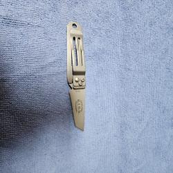 Couteau CRKT. 5510 K.I.S.S. de poche argent ou cinture