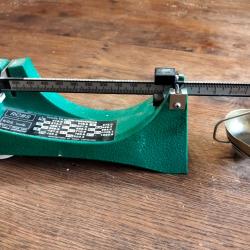 Balance à fléau de précision RCBS.
