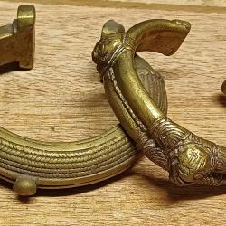 Lot de 2 anciens bracelets africains d'esclave en bronze