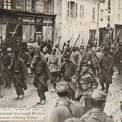 CPA - GUERRE 1914 - Prisonniers Allemands a Reims &agrave; Reims N&deg;4339