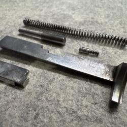 Ejecteur Gauche Lanber Cal 12 avec ressort , guide d'éjection et arretoir (Ref140)