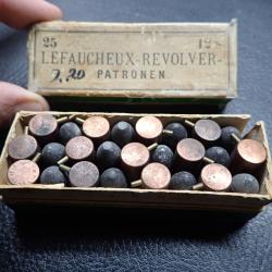 Boite en carton LEFAUCHEUX REVOLVER + 25 cartouches de collection à broche calibre 12 mm