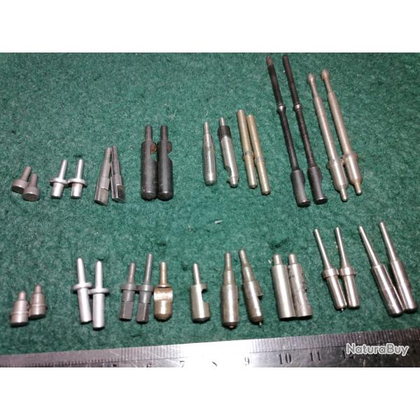 Lot de divers percuteurs.