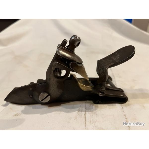 une platine a silex modle 1777 de la manufacture de st tienne