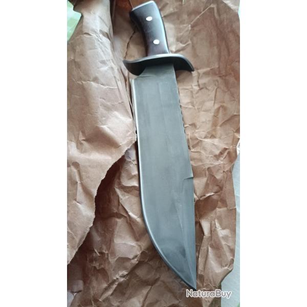 Couteau de chasse forg� old west par ( Knife- N Coutellerie Nature ) un seul et unique model !!