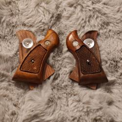 Lot de 2 paires de plaquettes de crosse SMITH & WESSON d'origine - Bois + médaillon doré - bon état