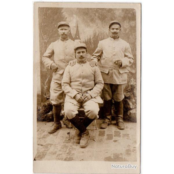 CPA -Photo - Un Groupe Soldats -  N�4353