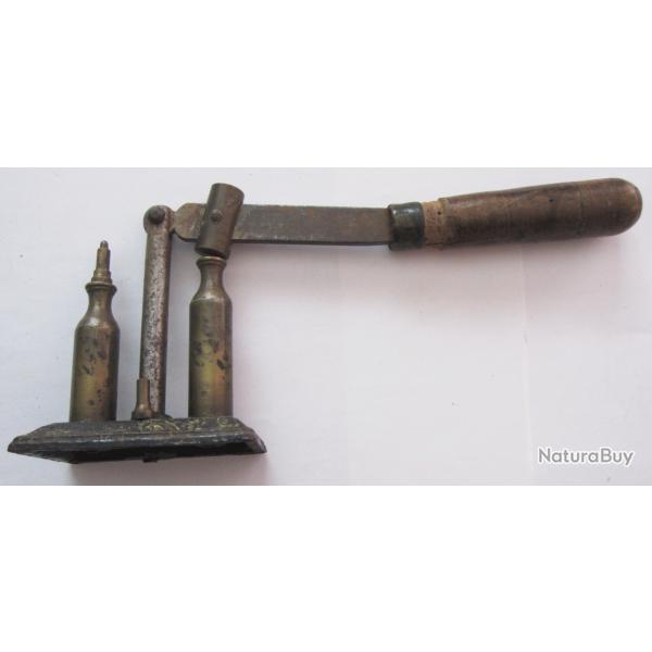 Ancien amorceur d�samorceur cartouche chasse calibre 16 (percussion centrale)