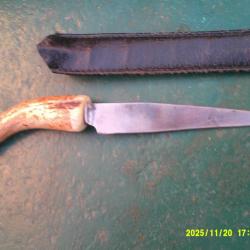 Dague française d'autodéfense dit Pique couille  avec fourreau  lame signée