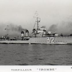 CPA - Marine de Guerre -. TORPILLEUR  " TROMBE "' - N&deg;4361
