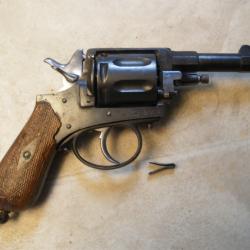 REVOLVER DIEUDONNE DEBOUXTAY POUR LA POLICE ITALIENNE
