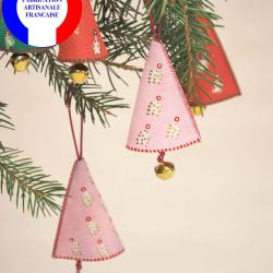 Clochette Sapin de No&euml;l Rose aux motifs nordiques en cuir d'agneau peint pour Sapin rose pale