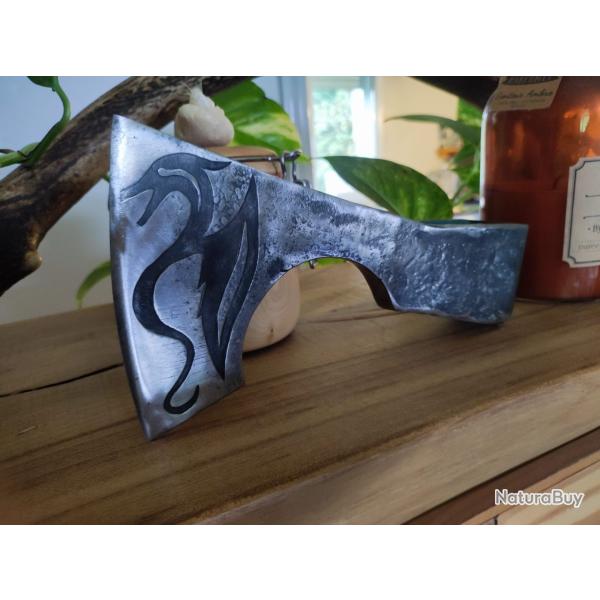 Tte de hache style viking