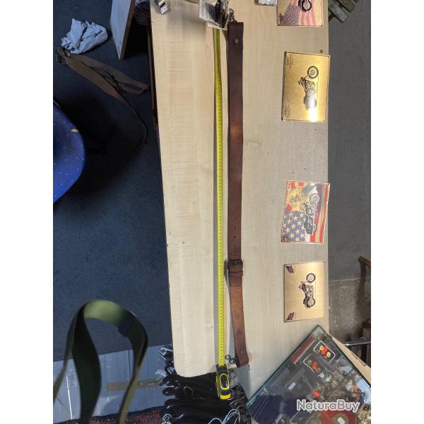 Bretelle fusil cuir marron , militaire , baudrier,