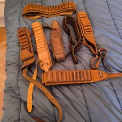 vends lot de 7 cartouchi&eacute;res de ceinture cuir daim et autres