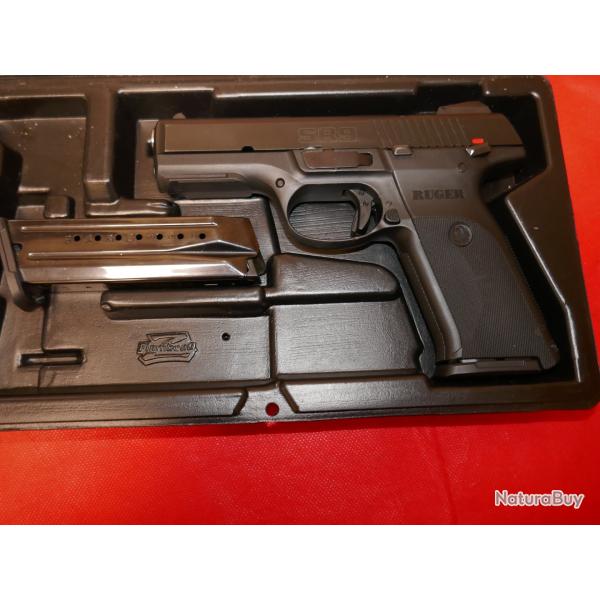 Pistolet RUGER SR9 en 9x19mm avec sa mallette d'origine