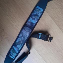 Bretelle néoprène avec grenadières .